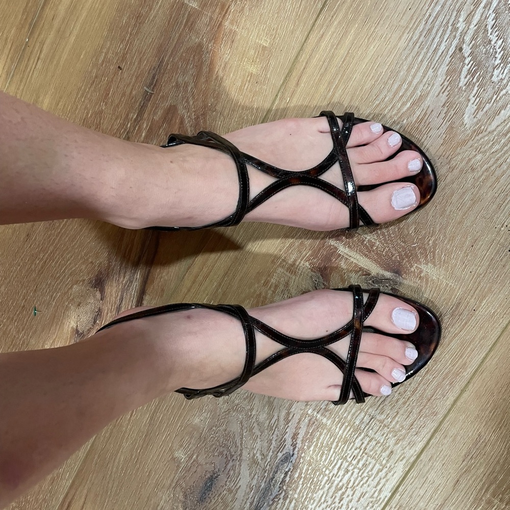 Stuart Weitzman Strappy Tortoise Shell Sandals Si… - image 2